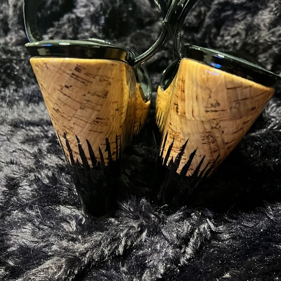 Stuart Weitzman cork and black wedges excellent condition - Picture 4 of 6